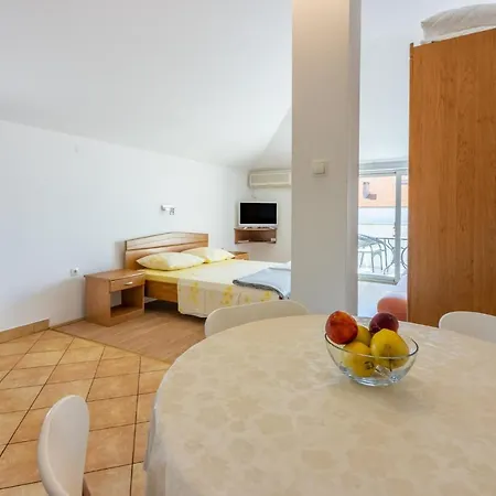 Ciara Apartman *