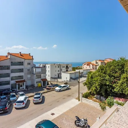 Ciara Apartman