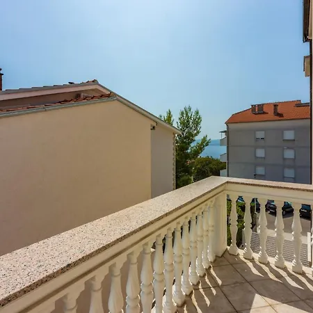 Ciara Apartman